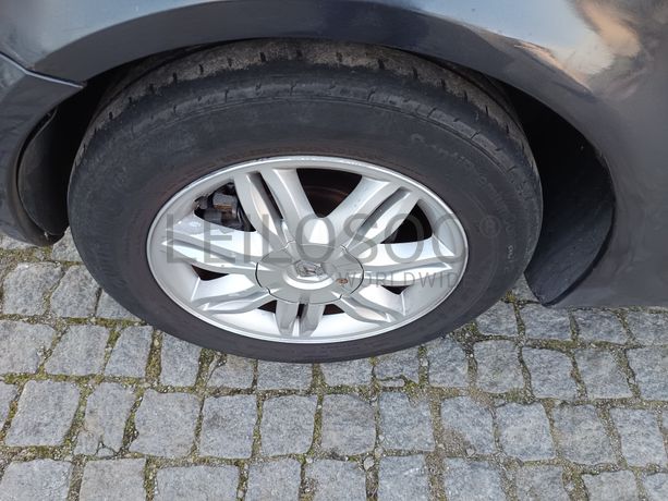 Renault Laguna · Ano 2005