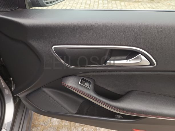 Mercedes-Benz 220 CDI · Ano 2016