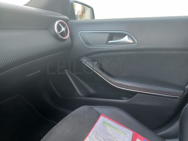 Mercedes-Benz A 180 · Ano 2014