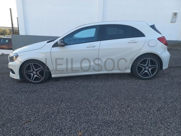Mercedes-Benz A 180 · Ano 2014