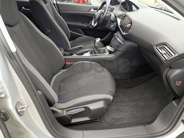 Peugeot 308 · Ano 2016