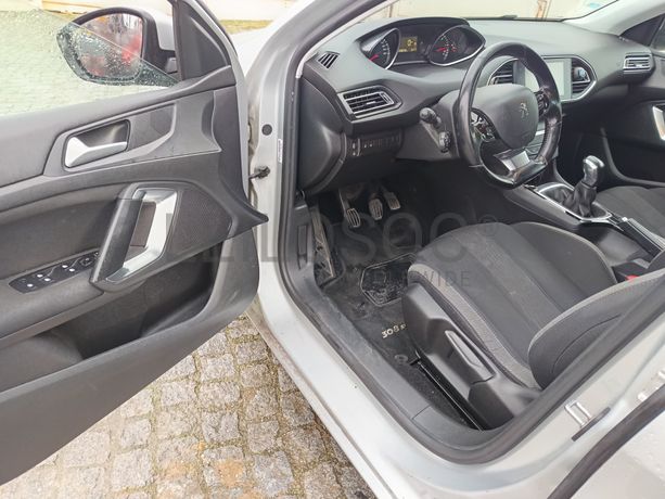 Peugeot 308 · Ano 2016
