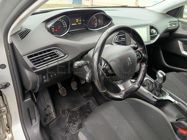 Peugeot 308 · Ano 2016