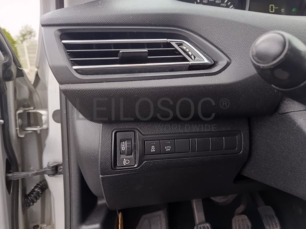 Peugeot 308 · Ano 2016