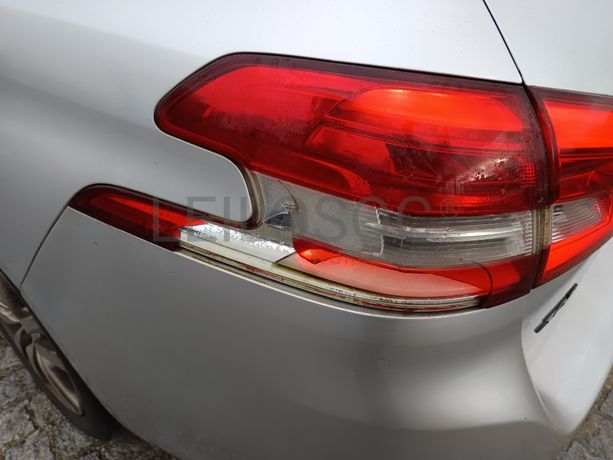 Peugeot 308 · Ano 2016