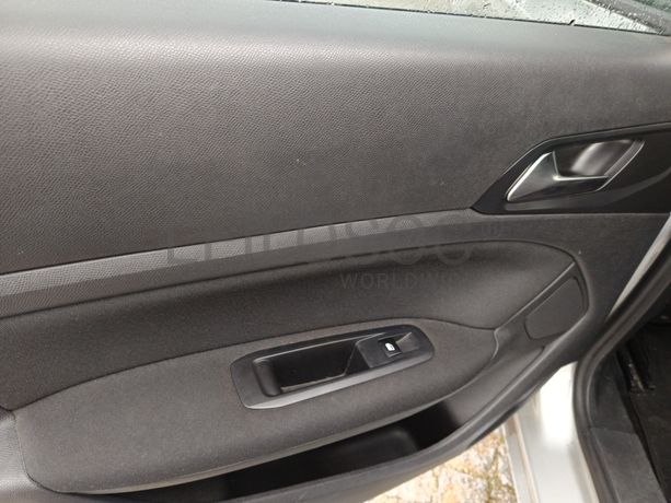 Peugeot 308 · Ano 2016