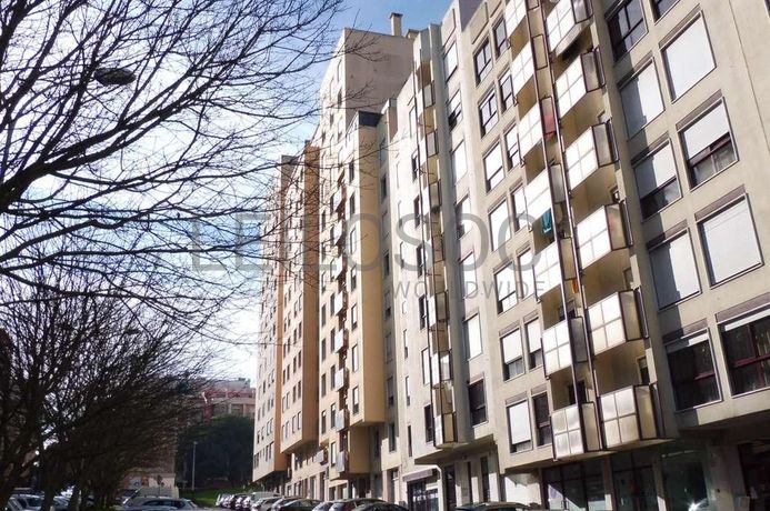 Apartamento T3 · Alfragide, Amadora