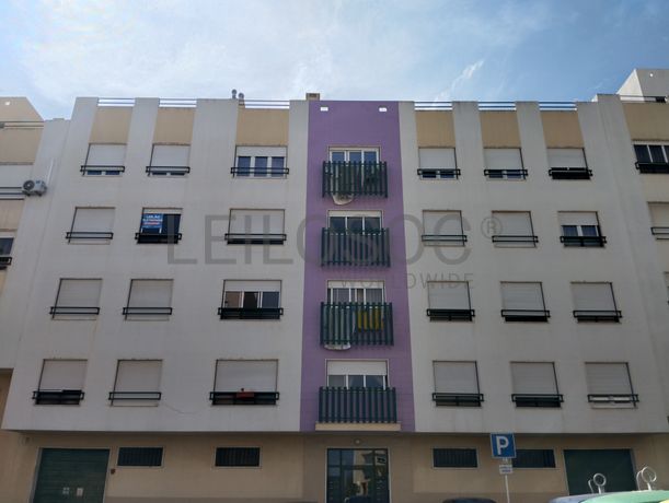 Apartamento T3 · Santa Iria de Azoia, Loures