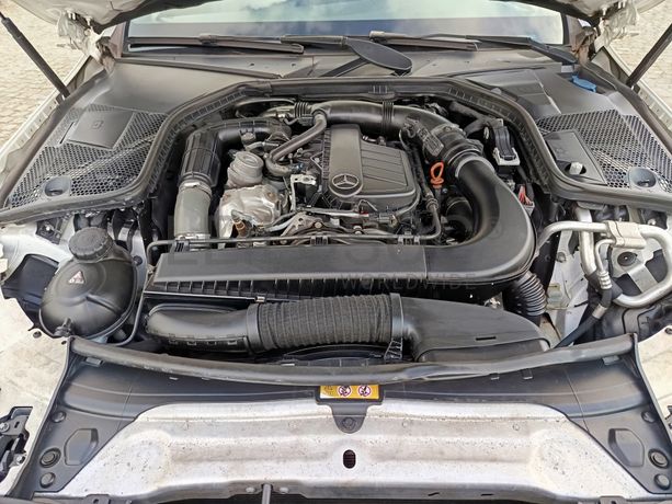 Mercedes-Benz C180D · Ano 2018