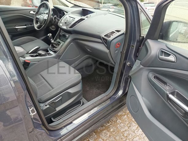 Ford Grand C-Max · Ano 2014 · 7 Lugares