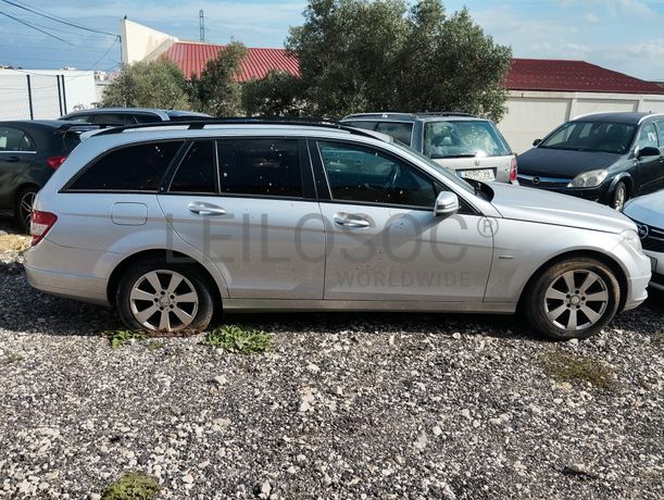 Mercedes-Benz C 220 · Ano 2010