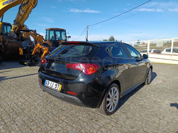 Alfa Romeo Giulietta · Ano 2011