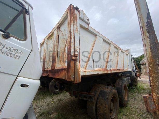 Camião Basculante RENAULT Kerax