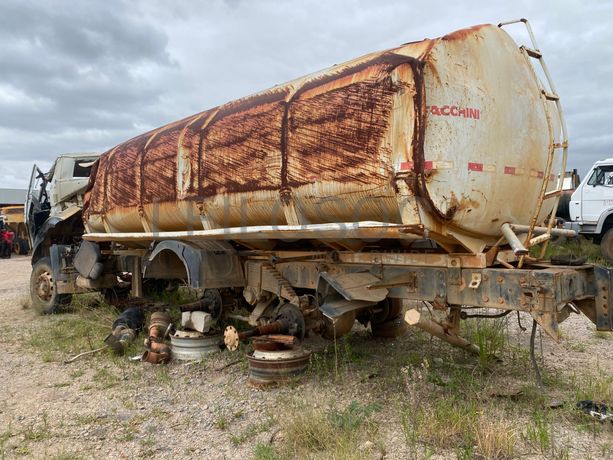 Camião Cisterna de Água VOLKSWAGEN Worker 31-310