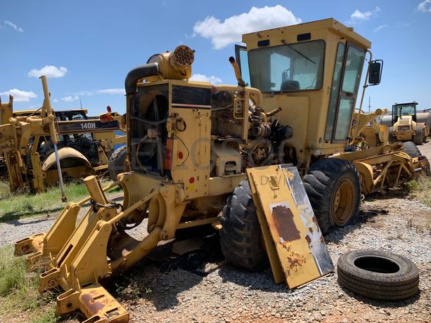 Motoniveladora CATERPILAR 140H