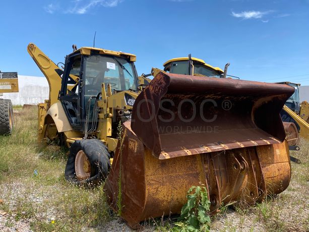Retroescavadora CATERPILAR 428 E