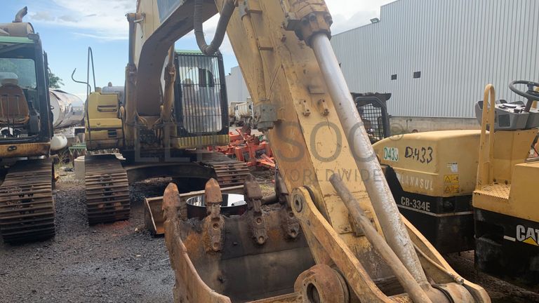 Escavadora CATERPILAR 323 DLN
