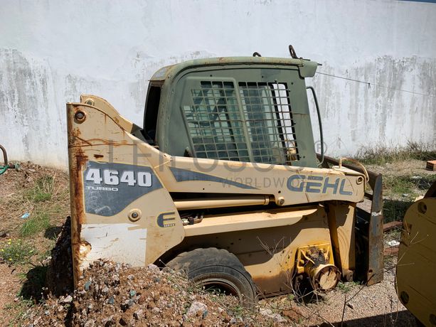 Mini Pá Carregadora GEHL 4640