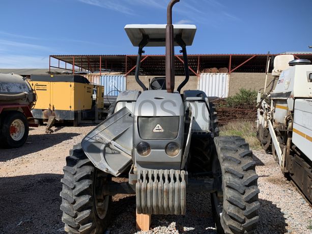 Tractor Agrícola AGRALE 5085