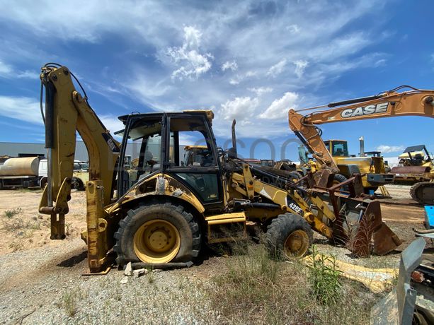 Retroescavadora CATERPILAR 428 E