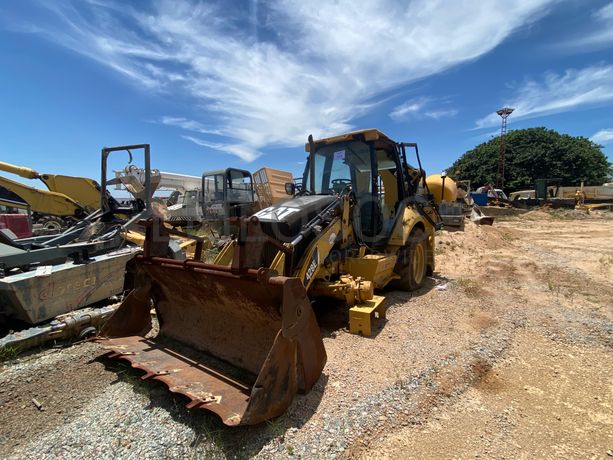 Retroescavadora CATERPILAR 428 E