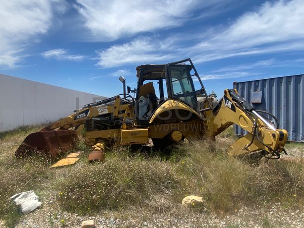Retroescavadora CATERPILAR 428 E