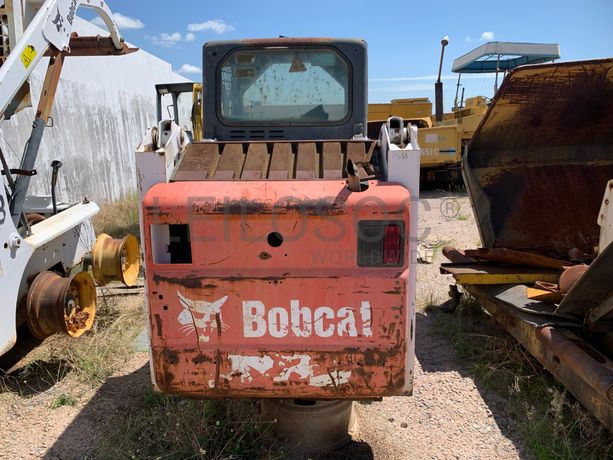 Mini Pá Carregadora Bob Cat S130B