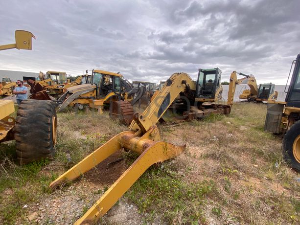 Escavadora CATERPILAR 324 DLN