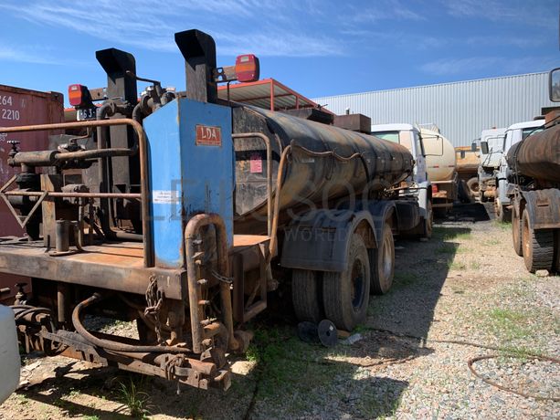 Camião Cisterna VOLKSWAGEN Worker 31-310