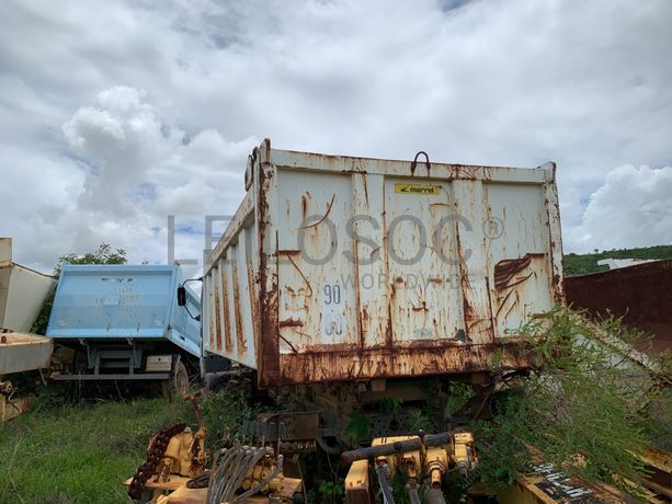 Camião Basculante RENAULT 350.4 Kerax