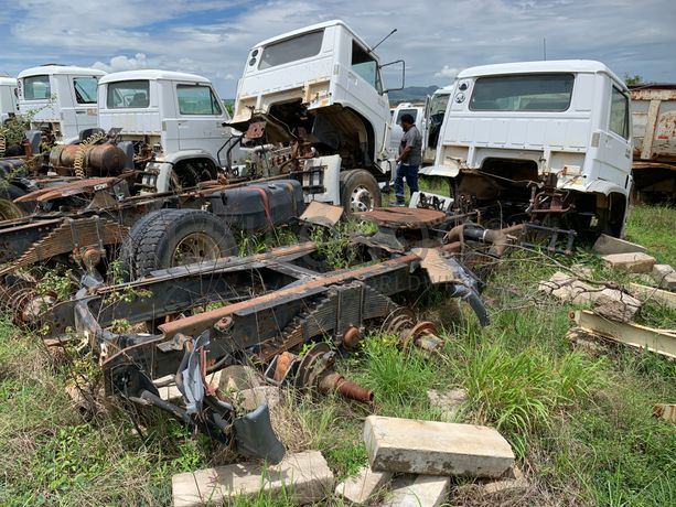 Camião Trator (Cavalo Mecânico) VOLKSWAGEN Worker 31-310 (5)