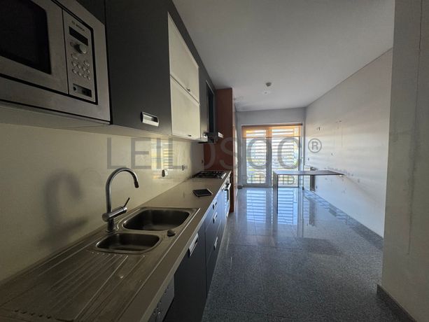 Apartamento T4 · Condomínio Arrábida Lake Towers, Vila Nova de Gaia