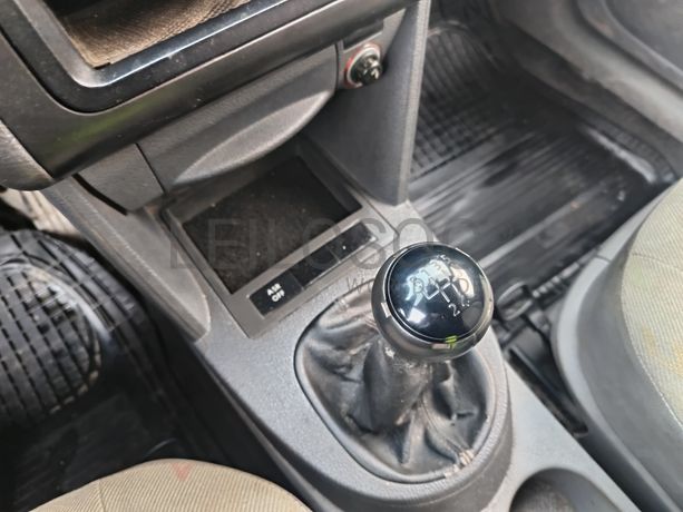 Volkswagen Caddy · Ano 2009