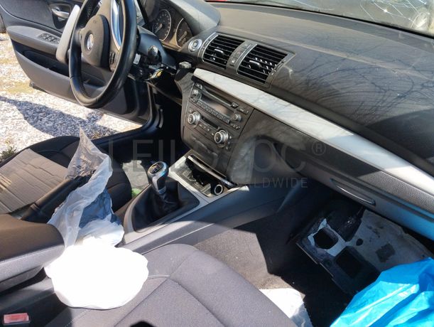 BMW 118d · Ano 2011