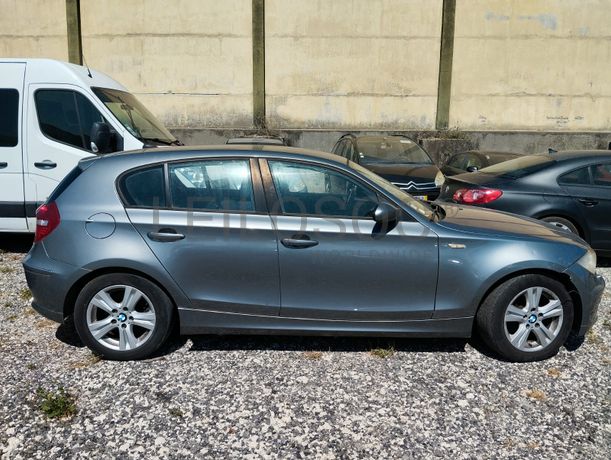BMW 118d · Ano 2011