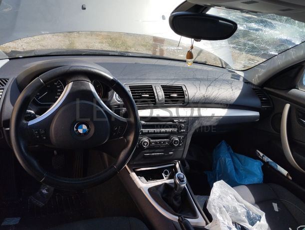 BMW 118d · Ano 2011