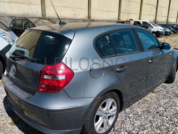 BMW 118d · Ano 2011