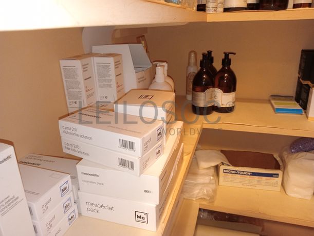 Produtos de Estética e Perfumaria · Bijuteria