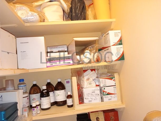 Produtos de Estética e Perfumaria · Bijuteria