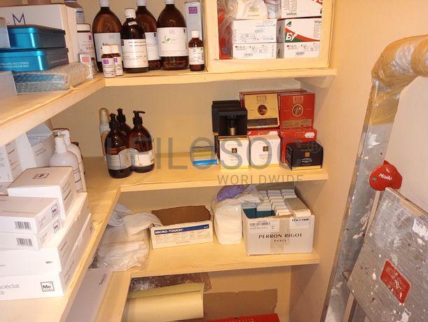 Produtos de Estética e Perfumaria · Bijuteria