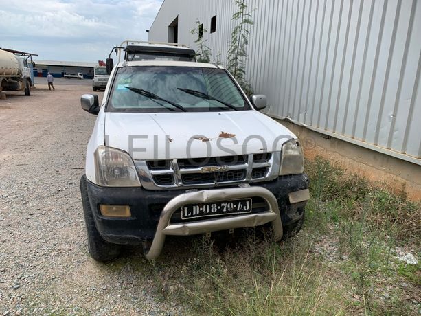 Ligeiro de Passageiro ISUZU