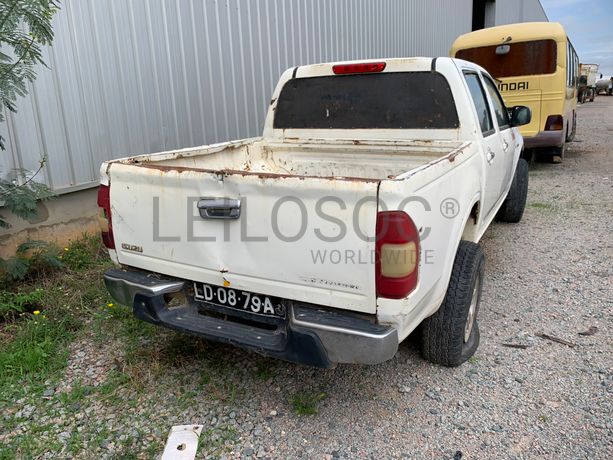 Ligeiro de Passageiro ISUZU