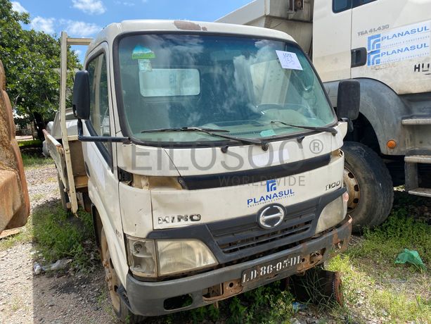 Ligeiro de Mercadorias TOYOTA HINO 300