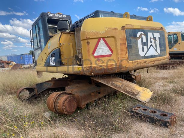 Escavadora CATERPILAR 324 DLN