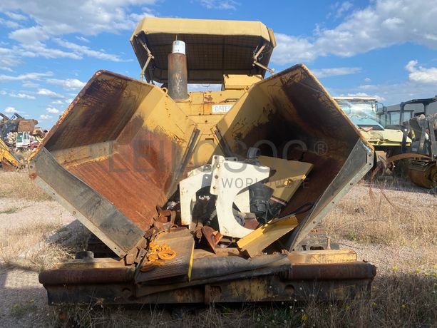 Espalhadora de Asfalto CATERPILAR AP-755