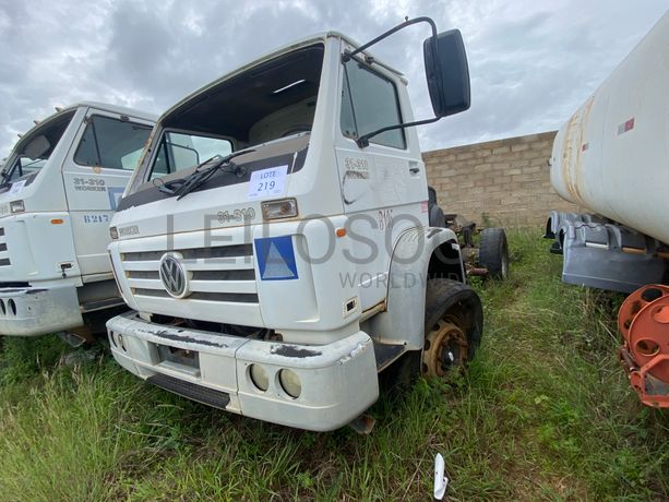 Camião Trator (Cavalo Mecânico) VOLKSWAGEN 31-310 (2)