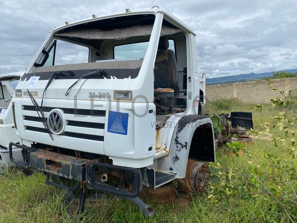 Camião Trator (Cavalo Mecânico) VOLKSWAGEN 31-310 (4)