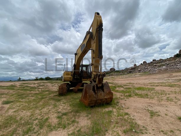 Escavadora CATERPILAR 325 DLN