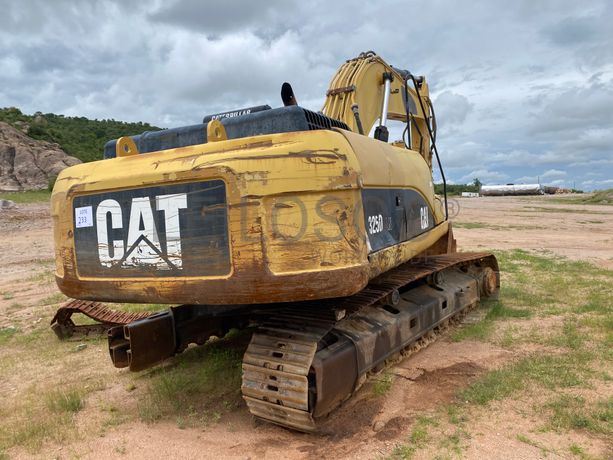Escavadora CATERPILAR 325 DLN