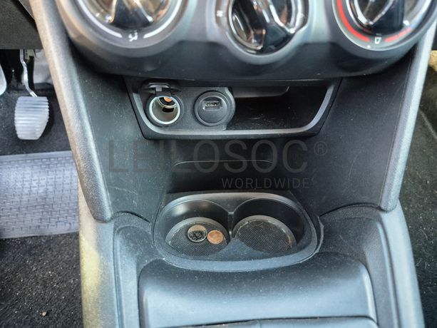 Peugeot 208 · Ano 2019